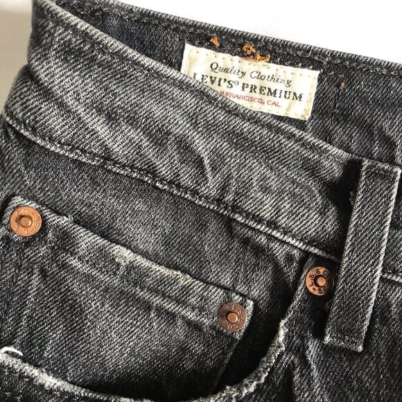 Levi's Premium 501 Womens Jeans Sz 24 Black Big E Reproduction HR Raw Cutoff - Picture 6 of 12